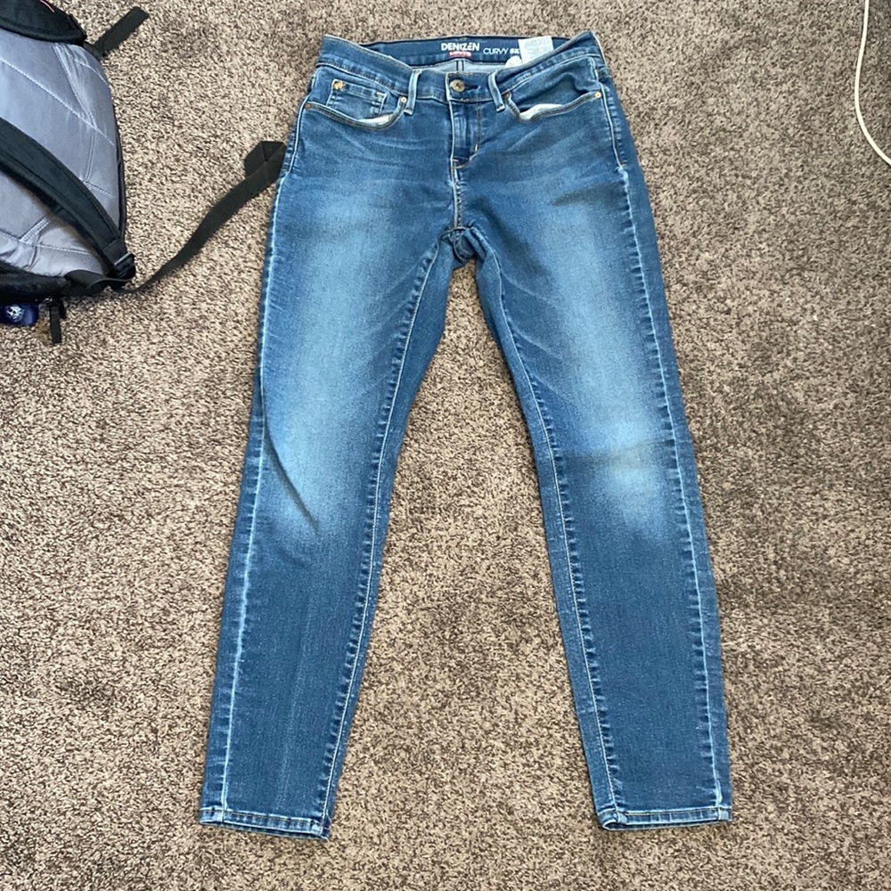 Denizen Levis Curvy Skinny Blue Jeans